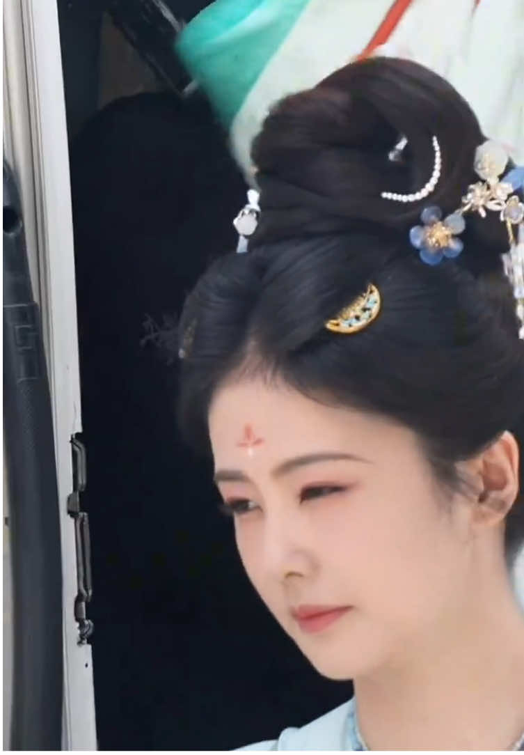 【02.10.25】BaiLu - Diệp Ly phim 《Mạc Ly》  #DiepLy #MacLy #白鹿 #BachLoc #BaiLu