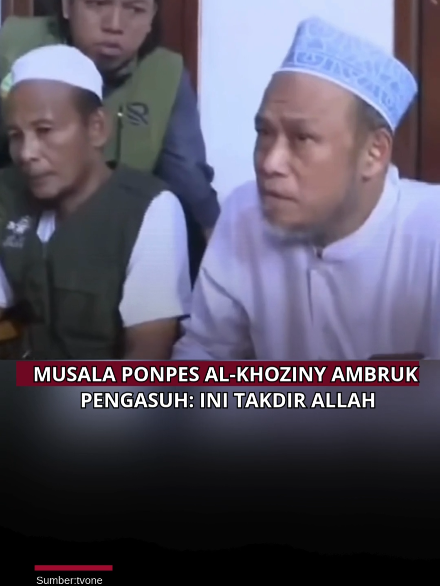 Musala Ponpes Al Khoziny, Sidoarjo, ambruk saat tahap pengecoran terakhir setelah 9 bulan pembangunan. Pengasuh KH Abdus Salam Mujib meminta maaf kepada wali santri dan menyebutnya sebagai takdir Allah. Saat ini, kegiatan pondok dihentikan sementara untuk fokus evakuasi korban. Semoga para santri dan keluarga diberi kesabaran dan kekuatan. -muti #viral #Tragedi #ambruk #pondokpesantren#AlKhoziny #Sidoarjo #takdirallah#pembagunan #DoaUntukSantri #TakdirAllah #Mushola  #BeritaTerkini #kabarduka #SolidaritasSantri #breakingnews #beritaterkini #viralberita #fyp