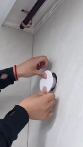 Nắp bịt lỗ treo tường chất liệu nhựa 