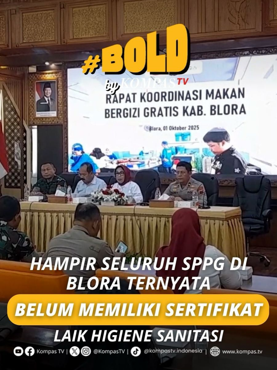 Hampir seluruh Satuan Pelayanan Pemenuhan Gizi (SPPG) di Blora, Jawa Tengah, ternyata belum memiliki Sertifikat Laik Higiene Sanitasi (SLHS). Satgas MBG mengancam akan menutup SPPG jika tidak segera mengurus sertifikat tersebut. Diketahui, SLHS menjadi salah satu syarat wajib yang harus dimiliki setiap SPPG sebelum beroperasi. Bagaimana pendapatmu? Simak video selengkapnya dan dapatkan berita terkini lainnya di www.kompas.tv serta youtube.com/kompastv #BOLDKompasTV