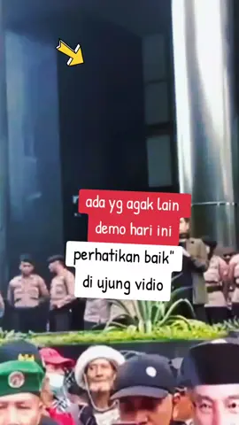 demo hari ini ribuan masyarakat tuntut  pak jokowi ke KPK #demohariini  #demojokowi  #demopatihariini  #demo2okrober2025  #gedungkpk 