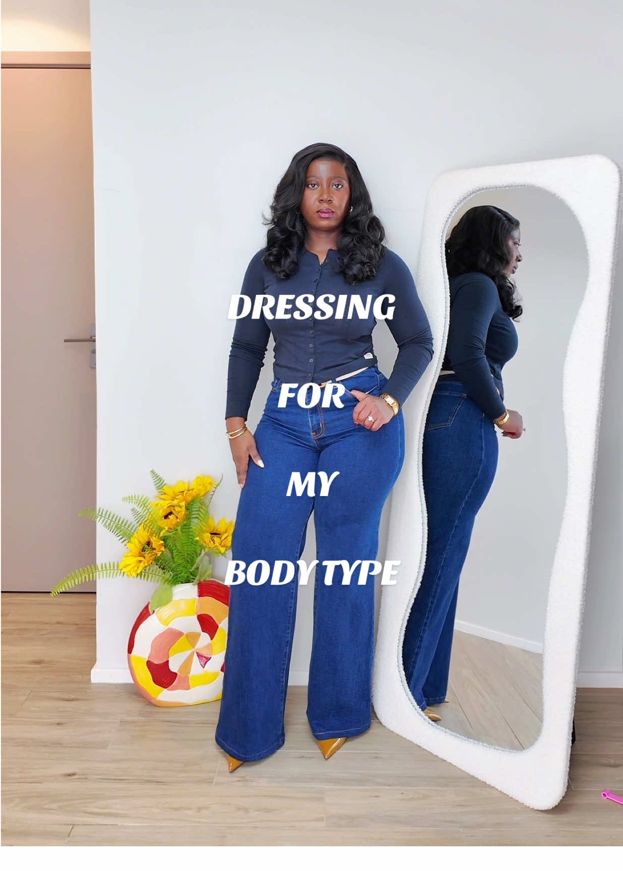 The good thing about dressing for your own body type 😁,hourglass comes with broad shoulders so if I wear baggy on baggy it’s covering the smallest part of my body and I look boxy so instead I wear a fitted top that compliments my features. If you’re also shaped like that you should dress for your body type. Will I ever stop talking about dressing for your body type? No because God created us differently so we can’t dress the same and expect to look the same. #dressingforyourshape #dressingforyourbody #dressingforyourbodytype #hourglassstyling 