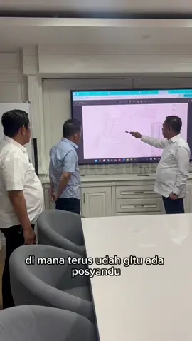 Kepada para pengembang perumahan di Karawang kami sampaikan, tidak boleh ada lagi Fasum dan Fasos yang dipisah-pisah dan tercecer di beberapa lokasi. Semua harus difokuskan di satu titik sehingga luasan lahannya menjadi representatif untuk Pemda bisa membangun pelayanan dasar seperti sekolahan, layanan kesehatan, Posyandu hingga taman bermain. Banyak keluhan masyarakat yang sudah tinggal di perumahan berpuluh-puluh tahun, atas minimnya ketersediaan Fasilitas Umum dan Fasilitas Sosial (Fasum Fasos), termasuk tempat ibadah.  Hal itu tidak boleh terjadi lagi. Kedepan pengajuan siteplan perumahan akan diperkuat oleh Peraturan Bupati yang melibatkan Dinas PUPR dan Dinas PRKP.  Aturan ini kelak mengikat komposisi 60:40 khusus lokasi Fasum dan Fasos terpusat di satu titik, menyatu dan terpadu sehingga dengan luasan lahan yang ada, berbagai fasilitas publik bisa kami bangun. Pengembang perumahan juga harus menunaikan kewajiban mereka membangun jalan, saluran air, jembatan hingga sarana ibadah sehingga warga kami di perumahan tidak lagi disulitkan ketiadaan fasilitas penunjang.  #Karawangmaju