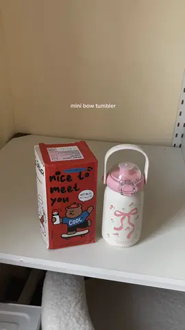 flexing this cute pink bow tumbler! #tumbler #minitumbler #tumblerforkids #kidstumbler 