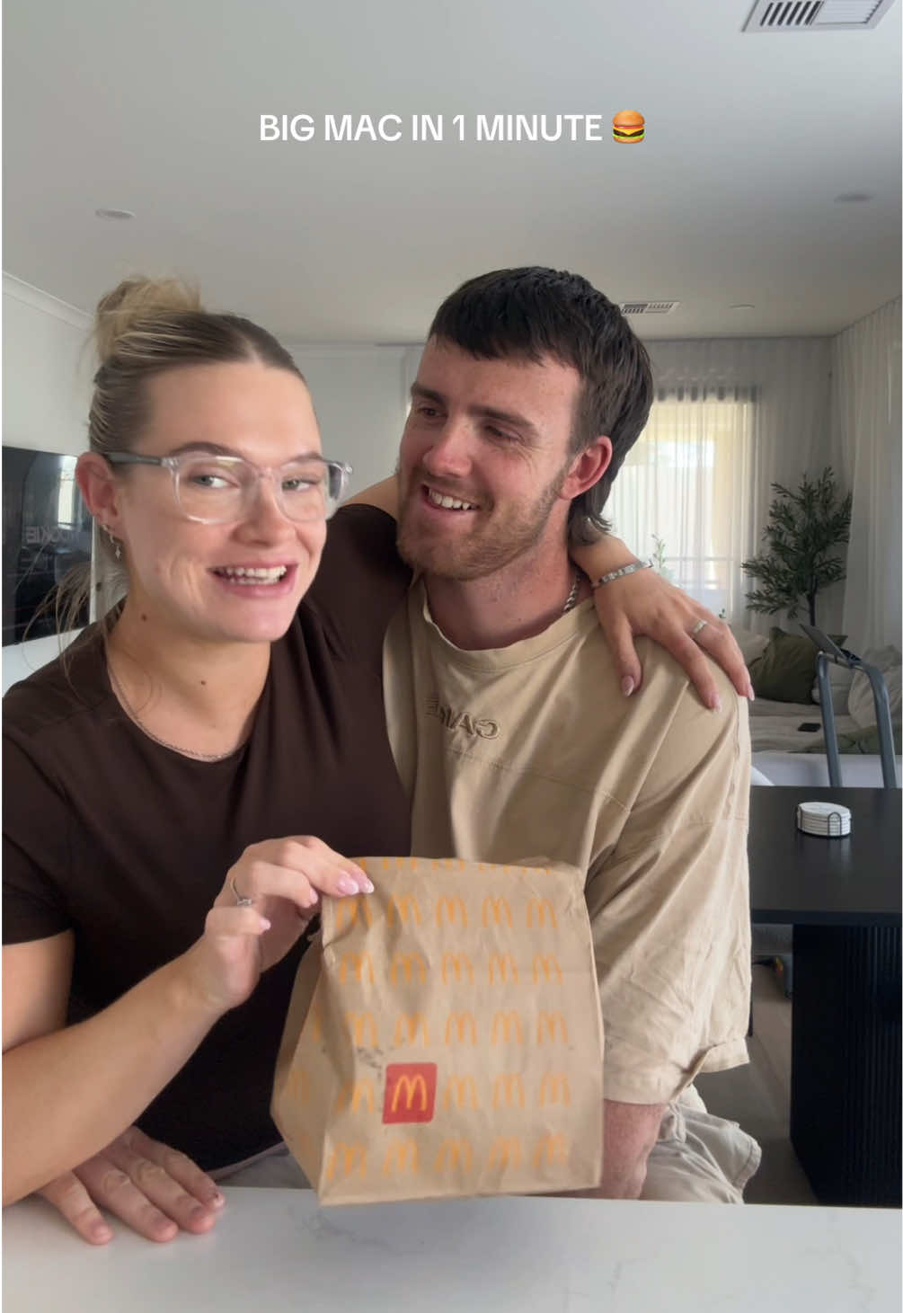 Matt wants to start a series of him doing food challenges 🤣 what do you think?? #bigmac #foodchallenge #under1minute #eatingchallange #maccas 