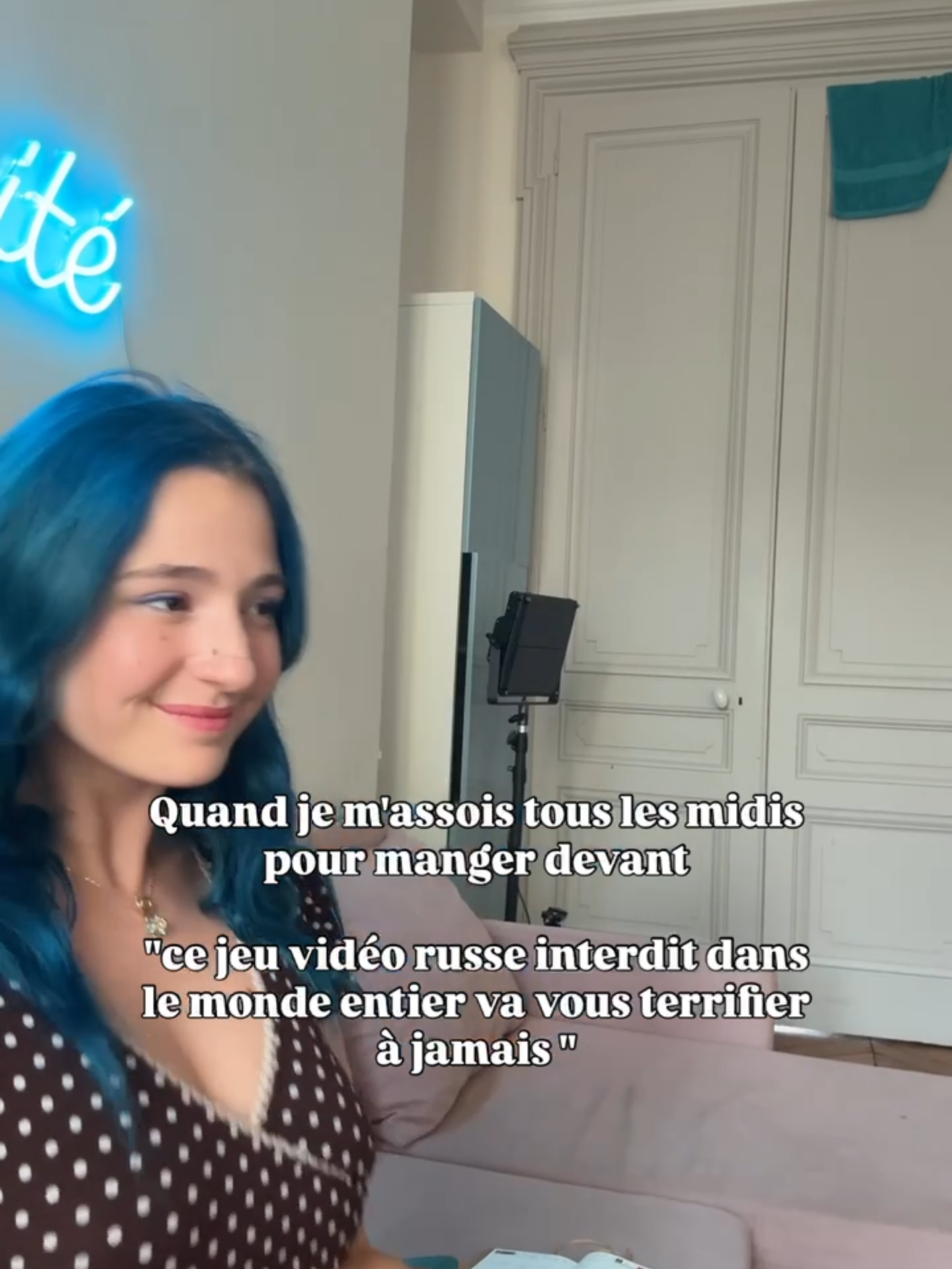 Ça m'aide à digérer 😆 #lyon #altgirl #gameuse