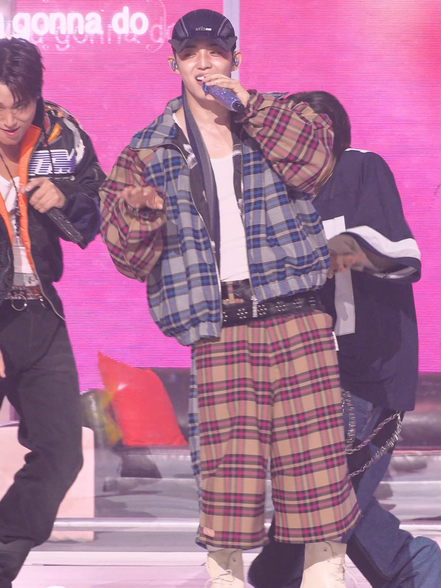 빠져들 수 밖에 없는 에스쿱스💎 #MPD직캠 #MPDFanCam #M2 #SEVENTEEN #세븐틴 #CxM #에스쿱스X민규 #SCOUPS #에스쿱스 #543_Prettywoman @seventeen17_official