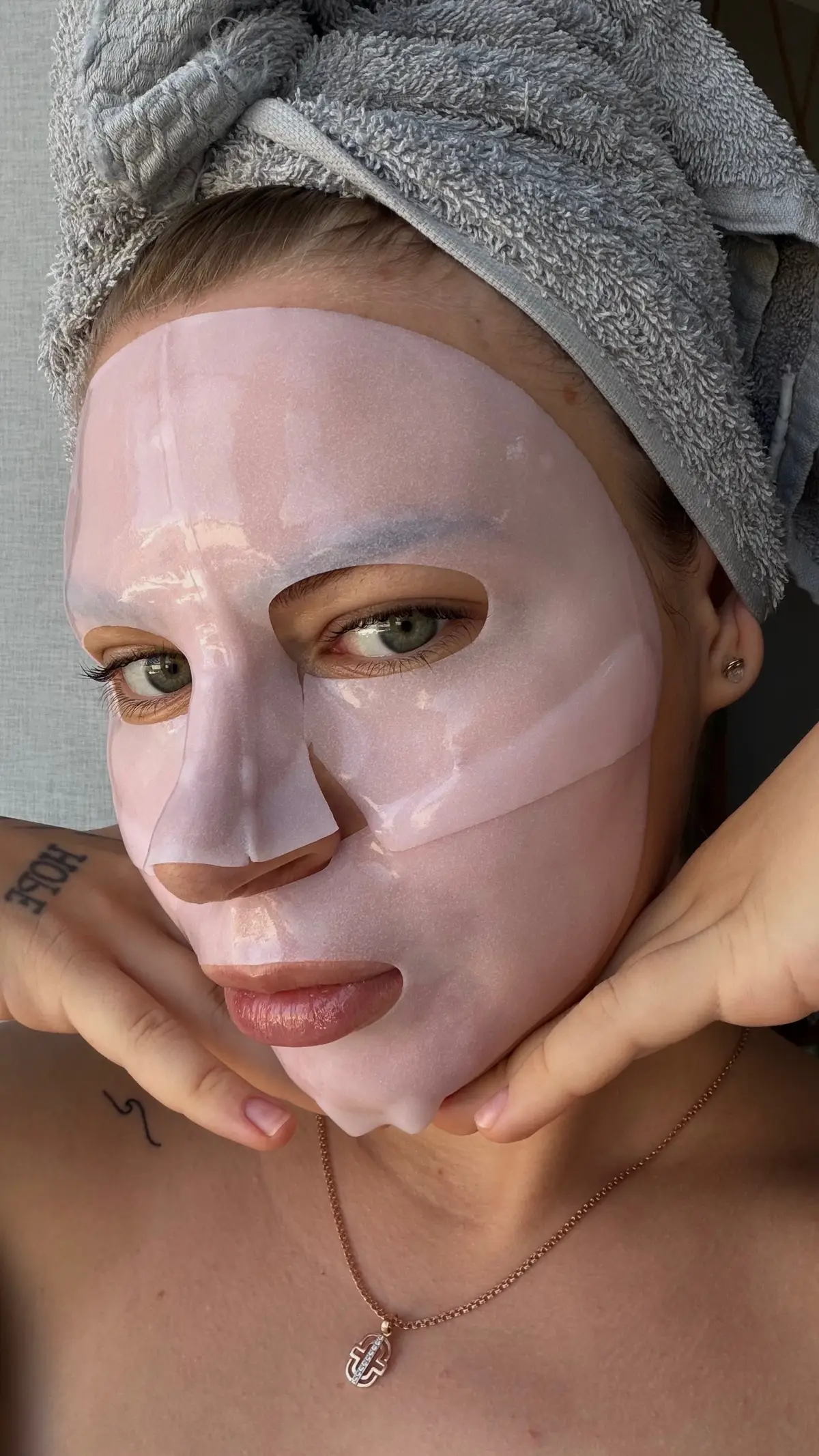My morning routine with @medicube global — wellness for your skin 💖#contentcreator #medicube #medicubeskincare #collagenmask #viral 