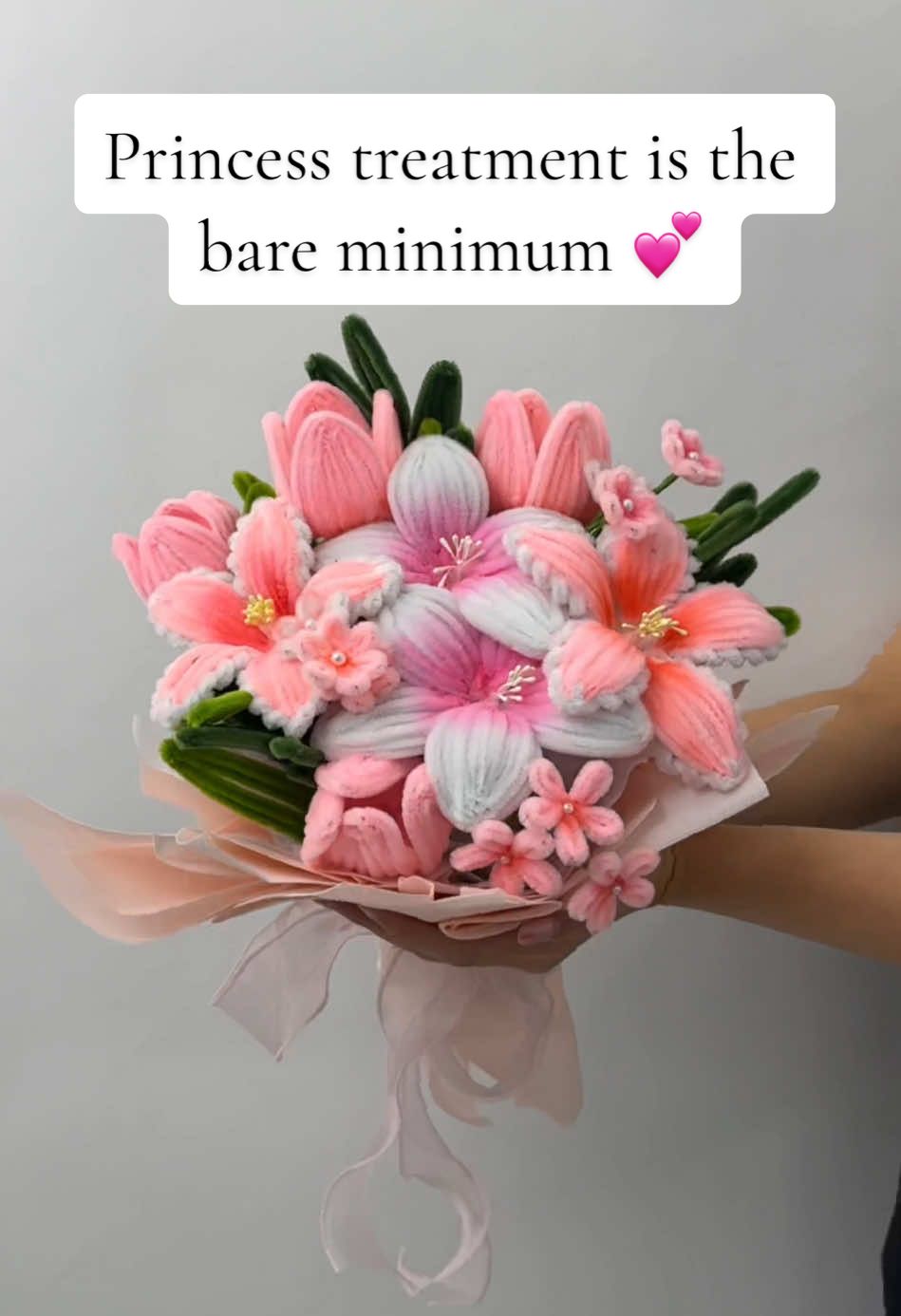 Every girl deserves a bouquet like a princess 👸💐 #pipecleanerflower #handcrafted #floralgift #aussie #floralgift 
