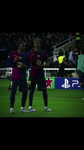 عمي نحبهه مو بيدنه😂🫶🏻#تصاميم_فيديوهات🎵🎤🎬 #كرة_القدم_عشق_لا_ينتهي👑💙 #برشلونه_عشق_لا_ينتهي💞🔱🏅 #ميسي🇦🇷 #ريال_مدريد 