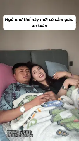 Ngủ như này mới có cảm giác an toàn được  #capdoi  #haihuoc 