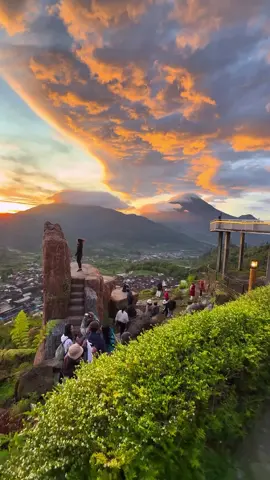 #PESONA SUNRISE DI TAMAN LANGIT TGL 2 OKTOBER 2025#KEJAJAR ,WONOSOBO,DIENG#TRAVELING ,PARIWISATA INDONESIA#RESTU_NAJIH #SEHAT SELALU KAWAN KAWAN TIKTOK@Yanz 
