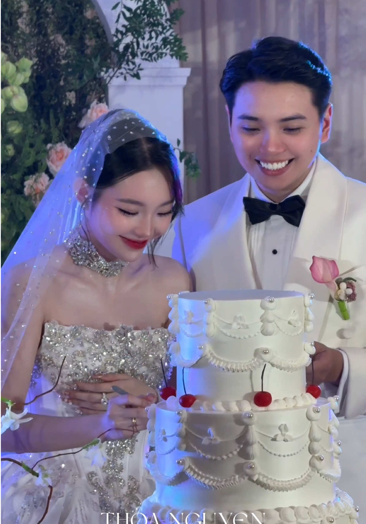 Gặp lại cô dâu Hà Mỹ Ngọc hot nhất tik tok Tháng 7 vừa qa. Hôm nay cổ cưới rồi nha 🥰🌸#đámcưới #makeupcantho #makeupcodau #codauxinh #codauchure 