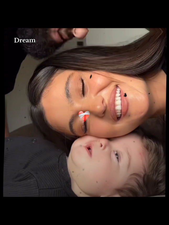 #CapCut Dreamy family 🥺🩷🎀 #100kviews #baby #foryoupage #life 