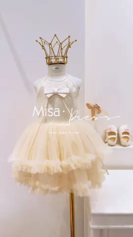 Not just a dress, it's a fairytale moment.👑 #homibabyhouse #vaycongchuachobe #misadress