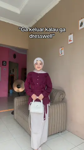 Simple putfit bisa untuk ke kafe atau acara formal😍 #simpleoutfitideas #simpleoutfit #ootdhijab #OOTD 