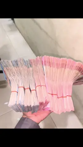 Wangi uang😋🤑 #fypage #uang #fotolive #mentahan 