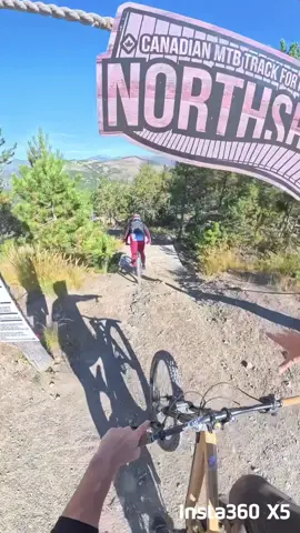 La North Shore de l’Evo Bikepark filmé avec la @insta360 official X5 🔥 #insta360 #evobikepark #insta360x5 