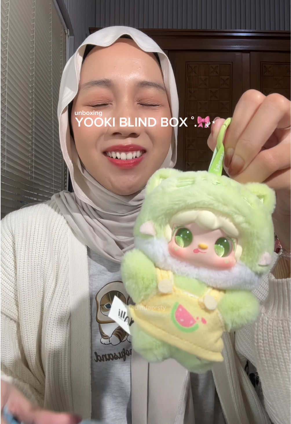 akhirnya dateng juga hari dimana tangan aku bau🙂🙂🙂 #blindbox #yookiv12 