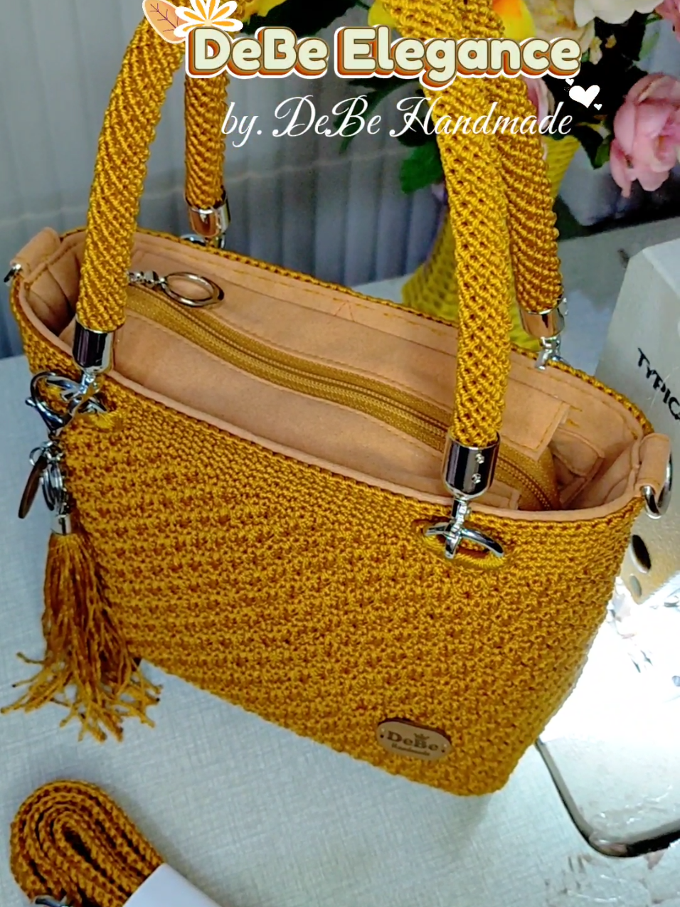 ✨ Karya pertama dibulan Oktober.. 🌻🌿 #DeBeHandmade #crochetinspiration #fypシ゚viral🖤tiktok #crochetbag #handmadecrafts 