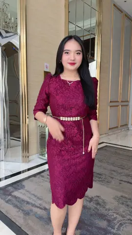 Join live sekarang yuk kalo mau dapat harga spesial💃🏻‼️#dressnatal #dressmewah #dressbrukat #dresskondangan #dresscantik 