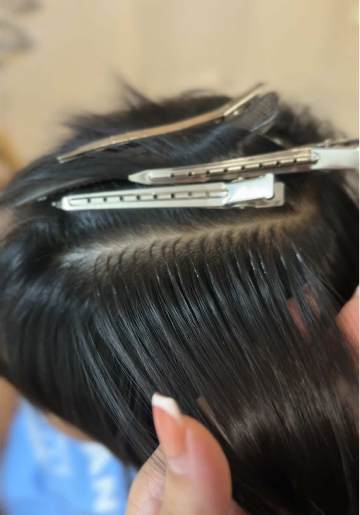 ✨ ใครผมสั้นแต่ผมโสดอ้ะหยอกกก ใครจะสั้นก็สั้นแต่เราจะยาว เพราะคนผมยาวคือคนสวย🥰🥳  ขอบคุณลูกค้าชุมพรขับรถไปต่อผมครั้งแรกกับเราที่กทม. ครั้งนี้เราเลยเดินทางมาต่อให้ลูกค้าถึงชุมพร ขอบคุณที่เลือกร้านเรา ขอบคุณที่ไว้ใจค่ะ ❤️ ##รับต่อผมนอกสถานที่##sunflowerhair🌻##ต่อผมแบบเคราติน##ขอบพระคุณลูกค้าที่เลือกให้ร้านเราดูแล❤️ 