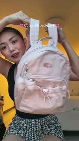 Grabe boii tuwang tuwa ang isang chikana dito #cutebackpack #pinkbag #pinkbackpack #smallbackpack #bagsmart 