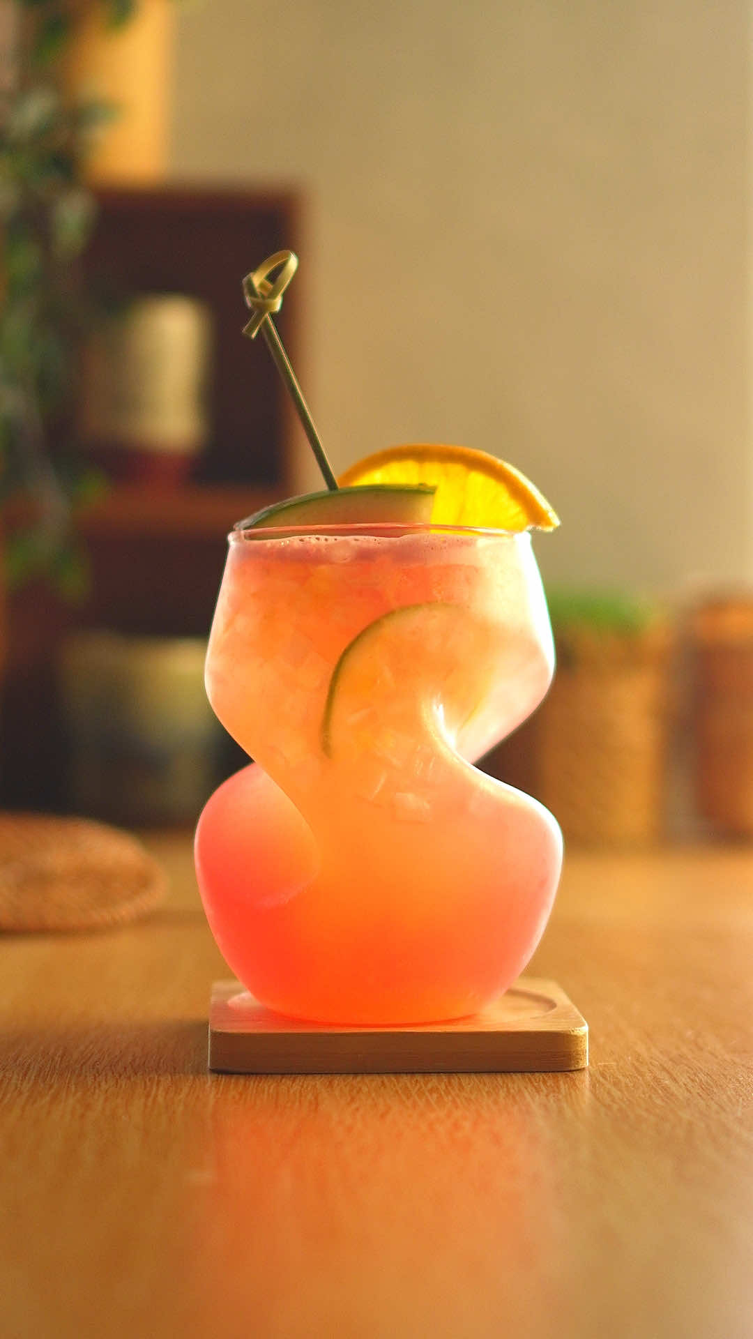 Citrus Watermelon Coconut Refresher ⬇️ Ingredients: 10ml lime juice 30g watermelon 100ml fresh coconut water Ice 30ml fresh orange juice #citrus #watermelon #coconut #refresher #coconutjuice            