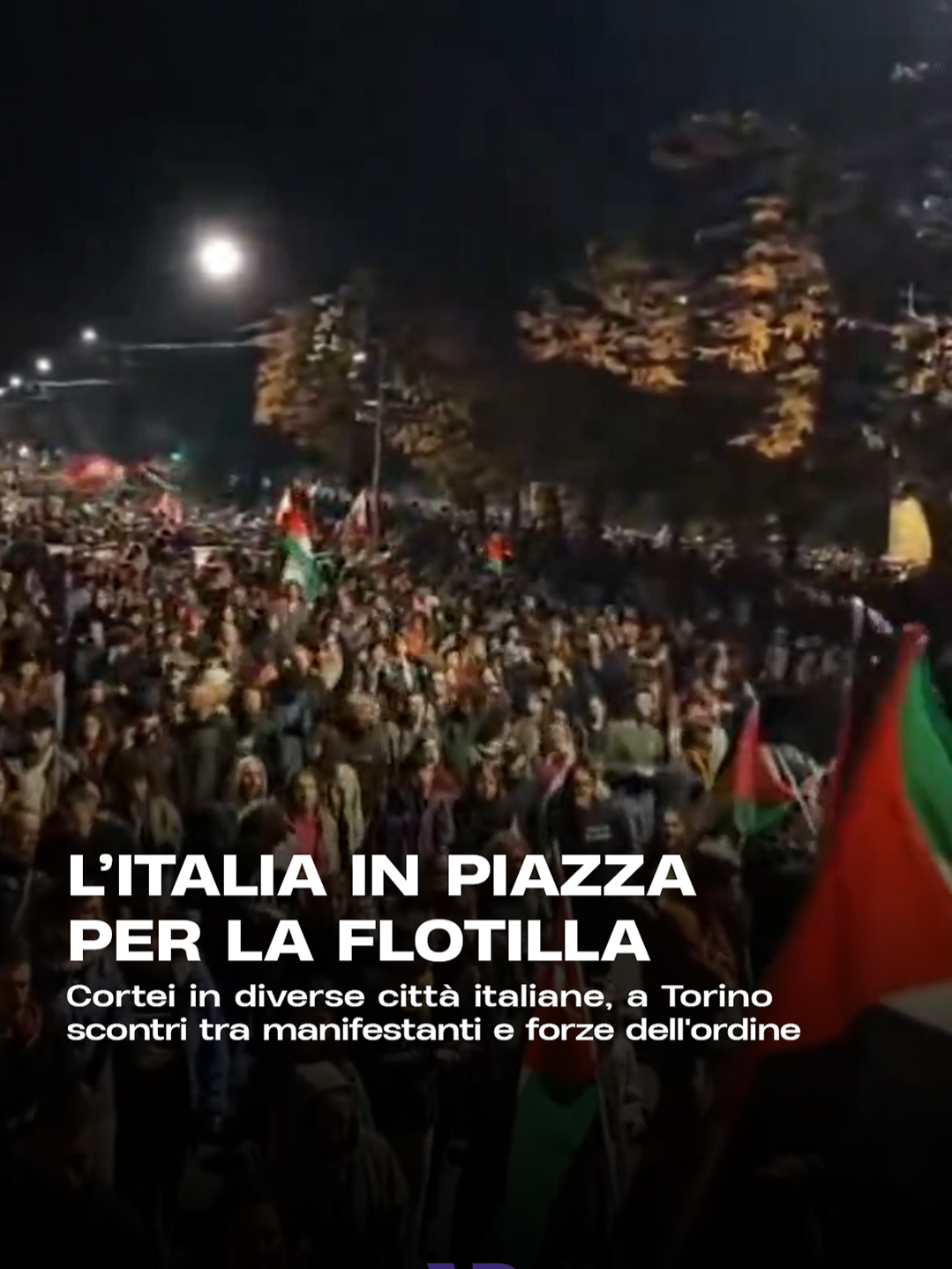 Dopo il blocco della Global Sumud Flotilla da parte dell’esercito israeliano, sono esplose proteste in tutta Italia: a Napoli è stata occupata la Stazione Centrale, cortei spontanei hanno attraversato Roma, Milano, Torino, Palermo, Firenze e molte altre città. «Se Israele blocca la Flotilla, noi blocchiamo tutto», hanno dichiarato i comitati. Per domani, 3 ottobre, Cgil e Usb hanno proclamato uno sciopero generale, mentre Salvini minaccia la precettazione. Diverse navi della spedizione umanitaria sono state intercettate e deviate verso Ashdod: non si conosce la sorte degli attivisti fermati. Intanto, nelle ultime ore, almeno 11 palestinesi sono stati uccisi dai raid israeliani su Gaza. #palestina #globalsumudflotilla #italia