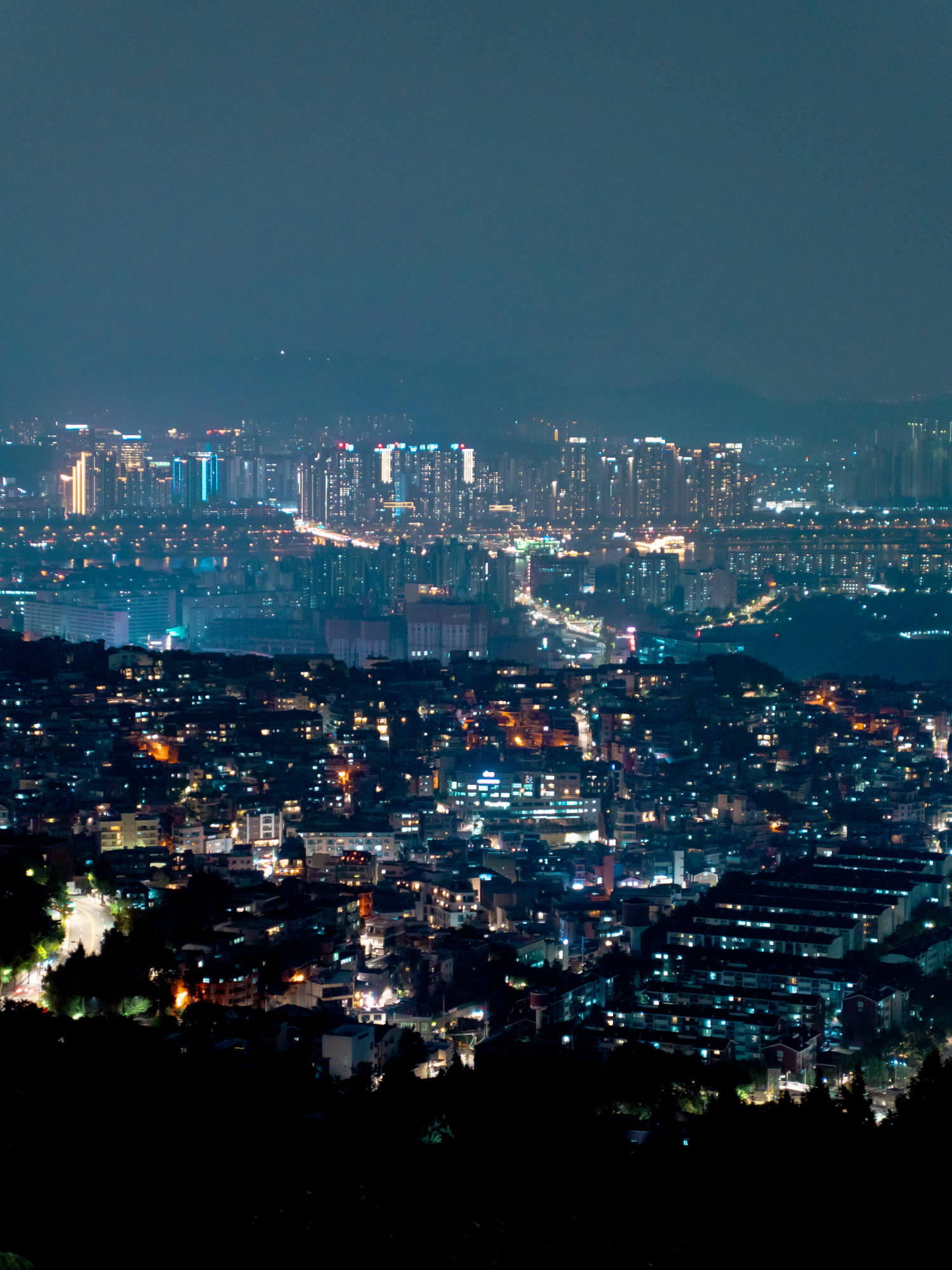 𝑆𝑘𝑦-ℎ𝑖𝑔ℎ 𝑆𝑛𝑎𝑐𝑘𝑠 Enjoy all-time Korean favorite delicacies at N Seoul Tower like tteokbokki & kimbap at Durumi Bunsik, with the city sunset as your backdrop like the HUNTR/X Girls! 🌆✨ 📍 𝐃𝐮𝐫𝐮𝐦𝐢 𝐁𝐮𝐧𝐬𝐢𝐤, 𝐍 𝐒𝐞𝐨𝐮𝐥 𝐓𝐨𝐰𝐞𝐫 📸 [Instagram] @ sujin.trip #VisitSeoul #VisitKorea #SouthKorea #Travel #TravelKorea #VisitKorea #KFood #Kimbab #KoreanSnack #Food #Recommended #NSeoulTower #TikTok #TikTok_Viral