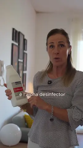 Coprire la muffa con la vernice? Assolutamente no! Ecco i passaggi giusti per un risultato duraturo: 👉Trattamento antimuffa: La muffa è un organismo vivente, quindi non basta coprirla con la vernice: continuerebbe a crescere sotto! Alpha Disinfector della Sikkens è un prodotto specifico da applicare direttamente sulla muffa con un pennello (meglio dello spruzzino). 👉 Lascialo agire per 6-8 ore sulla superficie. Dopodichè rimuovi i residui con un panno. 👉 Adesso è arrivato il momento della verniciatura finale: Alphatex Schimmelwerend, sempre di Sikkens è una vernice antimuffa perfetta da collocare dopo il primo prodotto. Il risultato? Superficie protetta e pulita a lungo. Hai dubbi o vuoi vedere i prodotti dal vivo? 📍scopri i nostri prodotti su venditavernici.it  #muffa #antimuffa #decoratori #vernici 