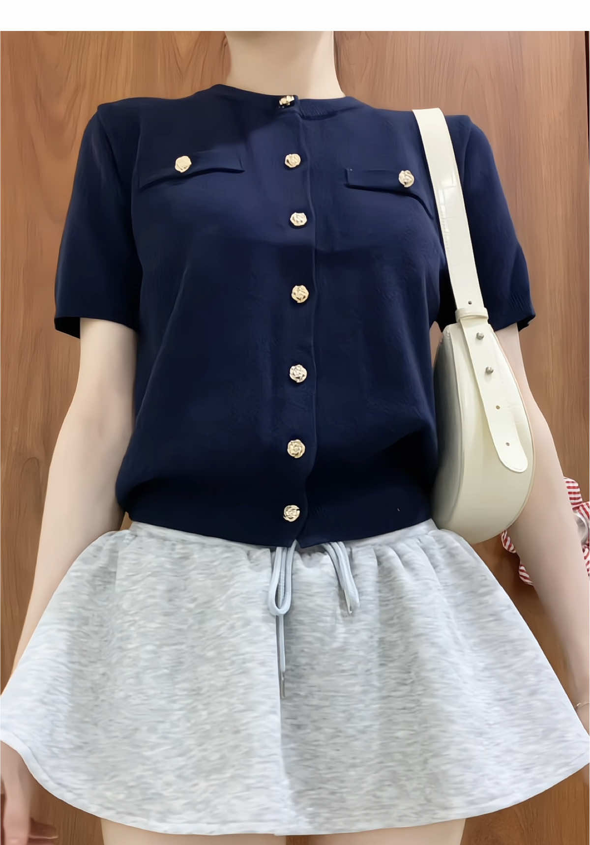 Thi thoảng thấy mình cũng cũng #htique #aodetkimtayngan #aolendetkim #aokieutieuthu #reviewquanao 