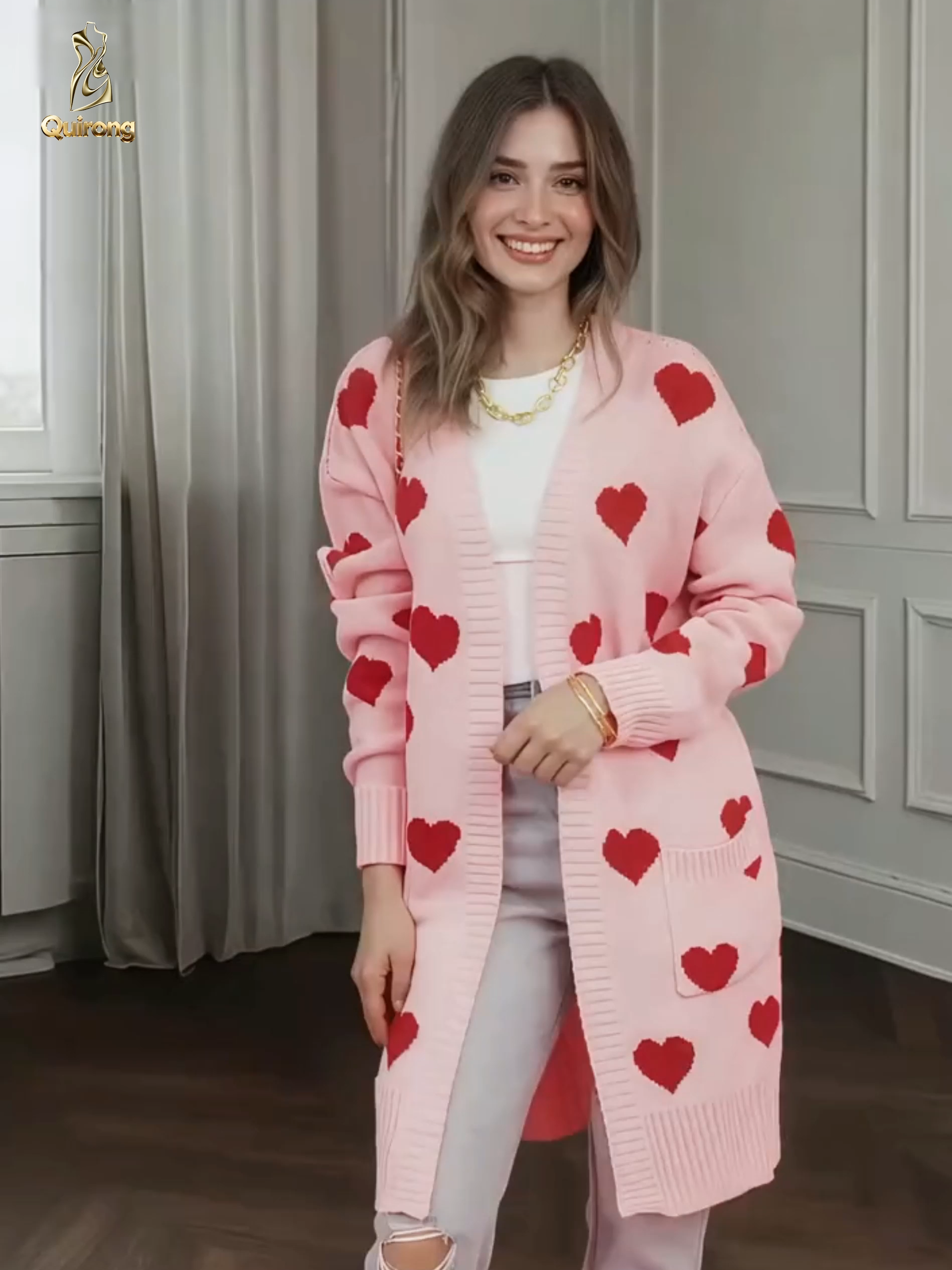 The soft pink mid-length cardigan wraps you in warmth, with its loose fit holding a lazy charm. Throw it on casually, and you’ll exude an effortless sweetness.#衣服 #clothing #fashion #OOTD