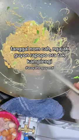 Nasgor Suka Suka Bojonegoro Aneka Nasgor,Mie,Kwetiau,Capcay Bihun goreng juga ready yaa... Open jam 11.00-22.00 #bihungoreng  #nasigoreng  #capcay  #algoritmatiktok  #fyp @Bojonegoro Matoh  @Kuliner Jawa Timur  @Wisata Kuliner Bojonegoro 