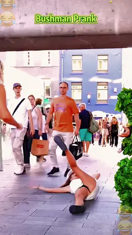 Bushman prank😂😂 #funnyvideo #prank #scary #bushmanprank #usa 