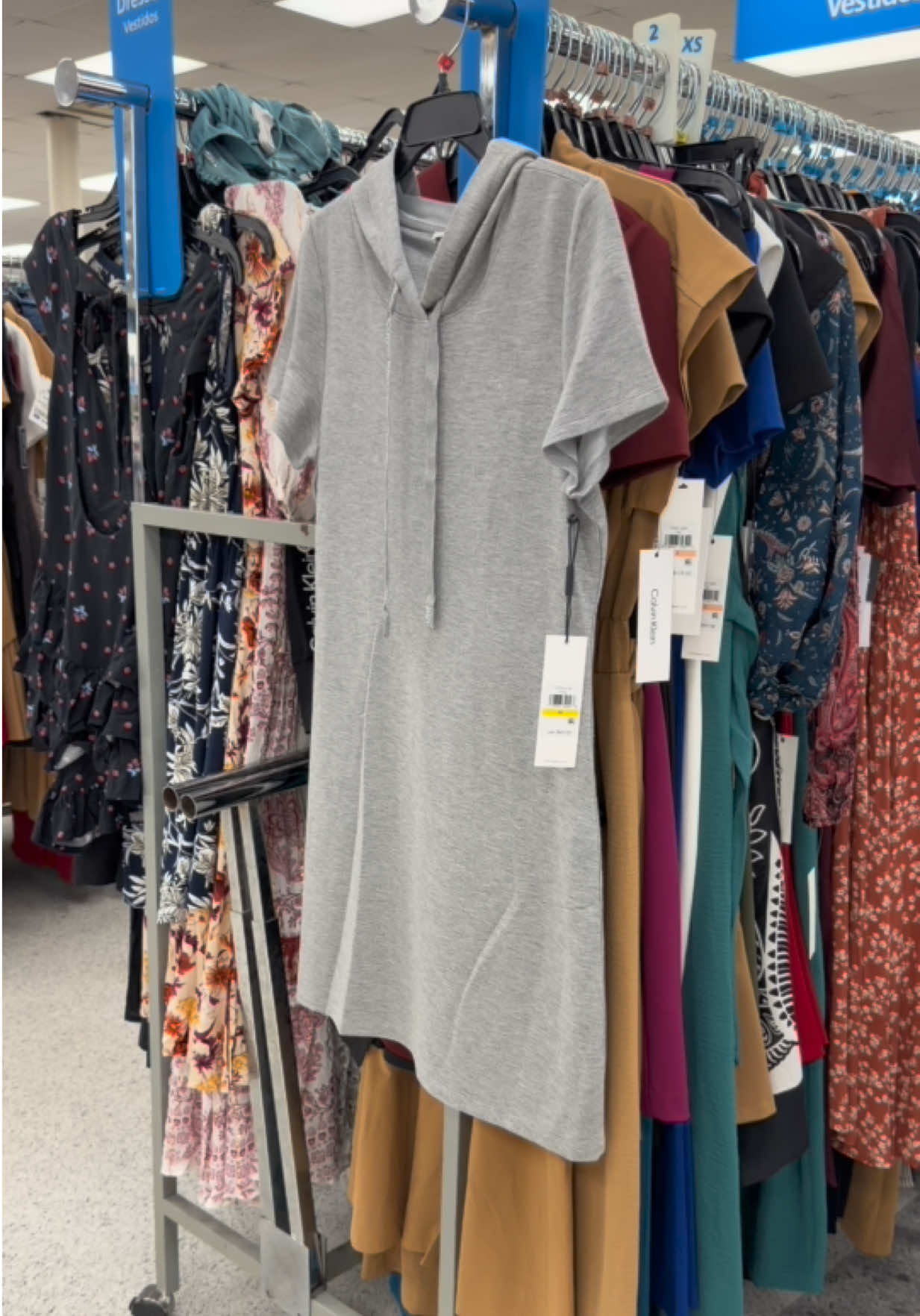 Mi gente ven conmigo que te traje unos vestidos para chicas especiales de precios y bonitos espero que te gusten #rossfinds #rossdressforless #ross #vestidos #vestidoselegantes 