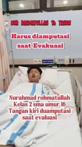 Nur Rahmatullah, santri Al Khoziny, harus merelakan satu bagian tubuhnya dalam musibah ini. Ketua DPD dan Aleg PKS hadir menjenguk, menguatkan, dan berdoa bersama agar Allah dilimpahkan kesabaran dan kesembuhan yang terbaik.  #santri #alkhozinybuduran  #pkssidoarjo #pksngawi #pedulisesama 