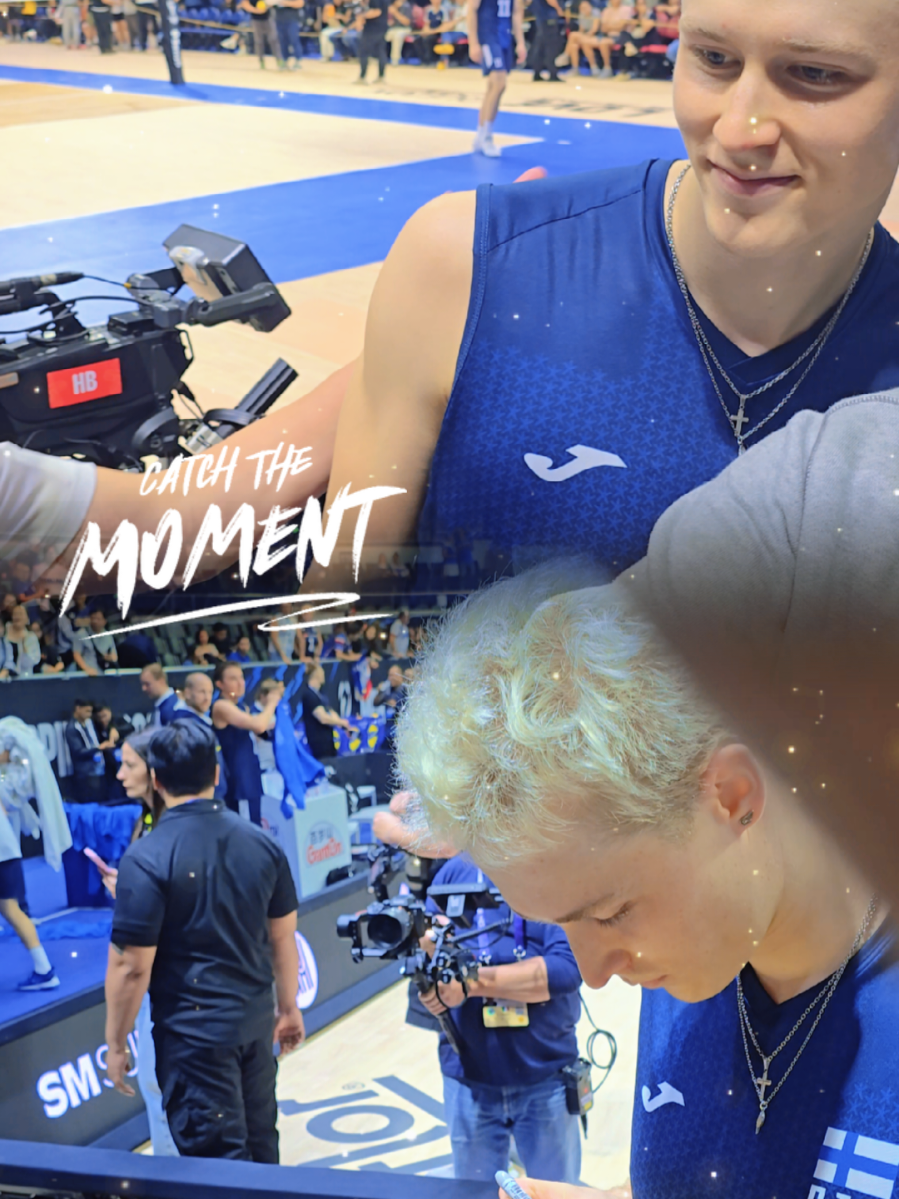 Cuteness overload 🥰🩵  @Veikka Lindqvist  #VeikkaLindqvist #MWCH2025 #Volleyball #finlandvolleyball #วอลเลย์บอลชาย  ---all taken by me 16/9/25