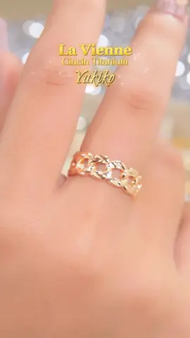Bukan sekadar perhiasan, ini cara bersinar tanpa kata🤗😍 Checkout dikeranjang kuning sekarang juga😍✨  JOIN LIVE SETIAP HARI!! #shopmaster  #perhiasan  #cincin  #cincintitanium  #aksesoriswanita  #diskontiktokshop  #joinlivestreaming  #promo  #promoguncang1010