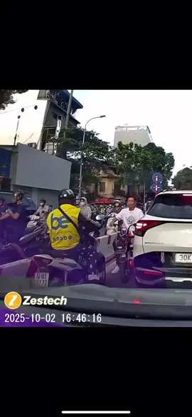 kjếm tjền gặp kjếm chuyện. 