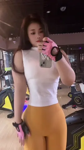 Tập bao lâu rùi mà dáng vẫn chưa đc ngon 😜#xunghuong #gaixinh #gaixinhtiktok #trending #gaisexy 