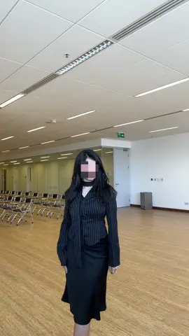 Hello weekend, I’ve been waiting for you 🥂✨ #fyp #اكسبلور #OOTD #جامعة_الكويت #الشداديه 