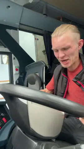 It’s not working! #tourdriver #busdriver #bus 🚌🏴󠁧󠁢󠁳󠁣󠁴󠁿 #fyp 