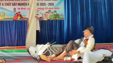 Ai có mặt trong video, ngày mai dò bài 🐍🐍🐍. Ngoại khoá THPT HTK 😎 #cogiaonina #thpthtkgialai 