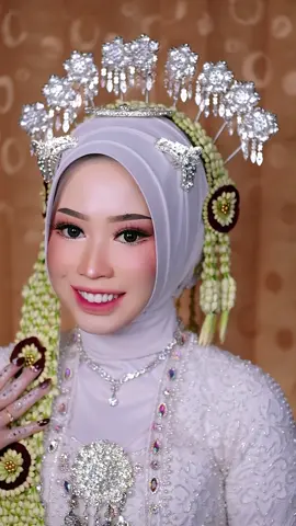 Cantiknya 😍😍😍😙 #weddingday #manten #muakebumen #pernikahanidaman 