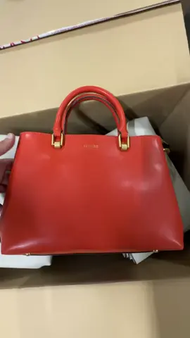 Guess Newly Arrived 20,000 piece take All