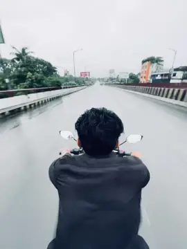 খারাপ এজন্য লাগেনি তুমি এতদিন পর মেসেজ দিয়েছো; এজন্যেও লাগেনি তোমার স্মৃতি চোখে ভেসে উঠেছে। তুমি যদি আমাকে দশ লাইনেরও একটা মেসেজ দিতে আমার হয়তো তেমন কিছু যেতো আসতো না। কিন্তু তোমার 