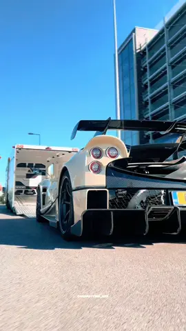 the Huayra Imola is an Absolute masterpiece 😍🔥 @𝕾𝖍𝖆𝖗𝖑𝖊𝖖 #pagani #huayra #imola #edit #chilled 