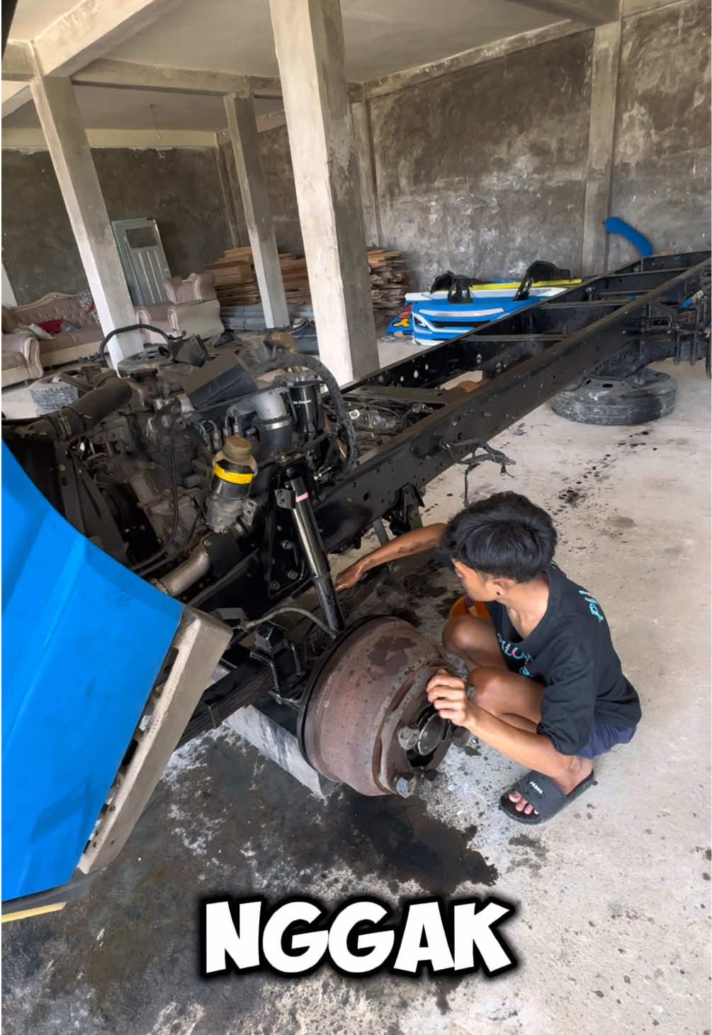 Kebersihan sebegian dari iman,  Kalo kaca kalian mau bersih check out wiperku 🤭