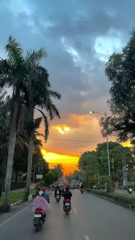 banjarbaru dengan segala keindahanny ✨ #fyp #sunset #banjarbaru 
